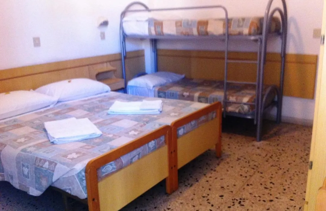 Hotel Italia-1