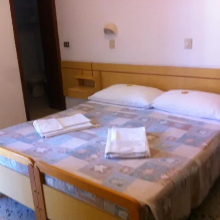 Hotel Italia-2